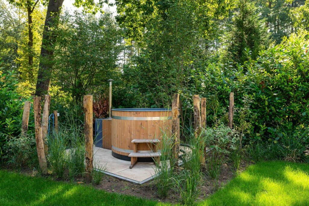 cottageveluwe.nl tiny cottage hottub